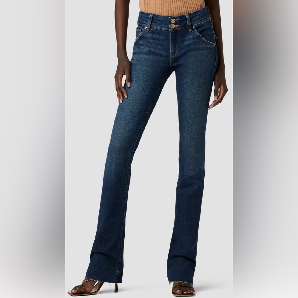Women’s Hudson Beth baby boot cut jean. Size 31.